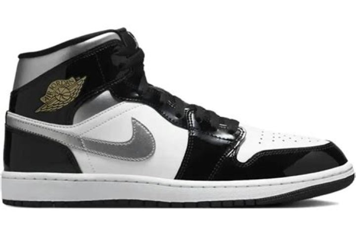 Air Jordan 1 High OG Patent “Black/White” Gets A First Look