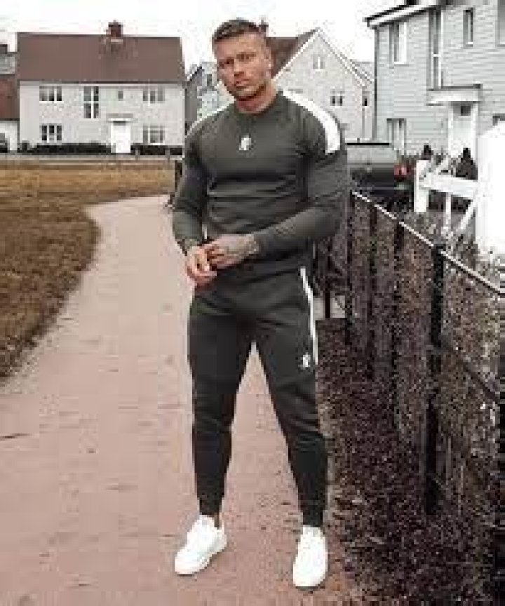 Alex Bowen Age | Wiki, Net worth, Bio, Height, Wife
