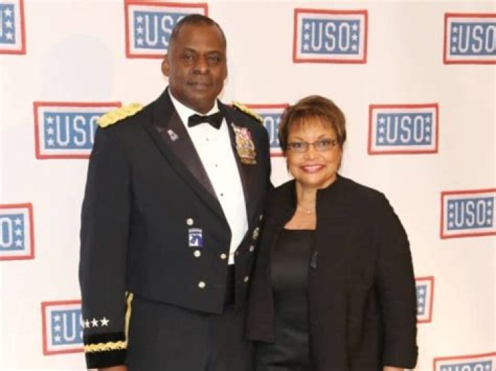 Alex Lloyd Biography, Age, Height, Wife, Net Worth, Family