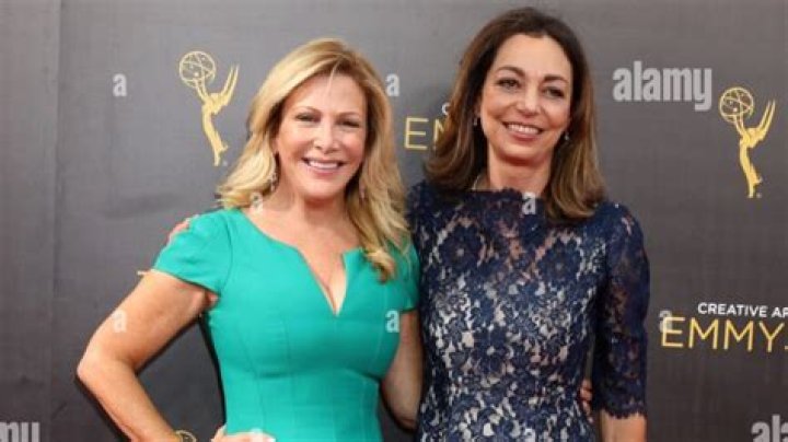 Avra Douglas Biography, Age, Height, Husband, Net Worth, Family