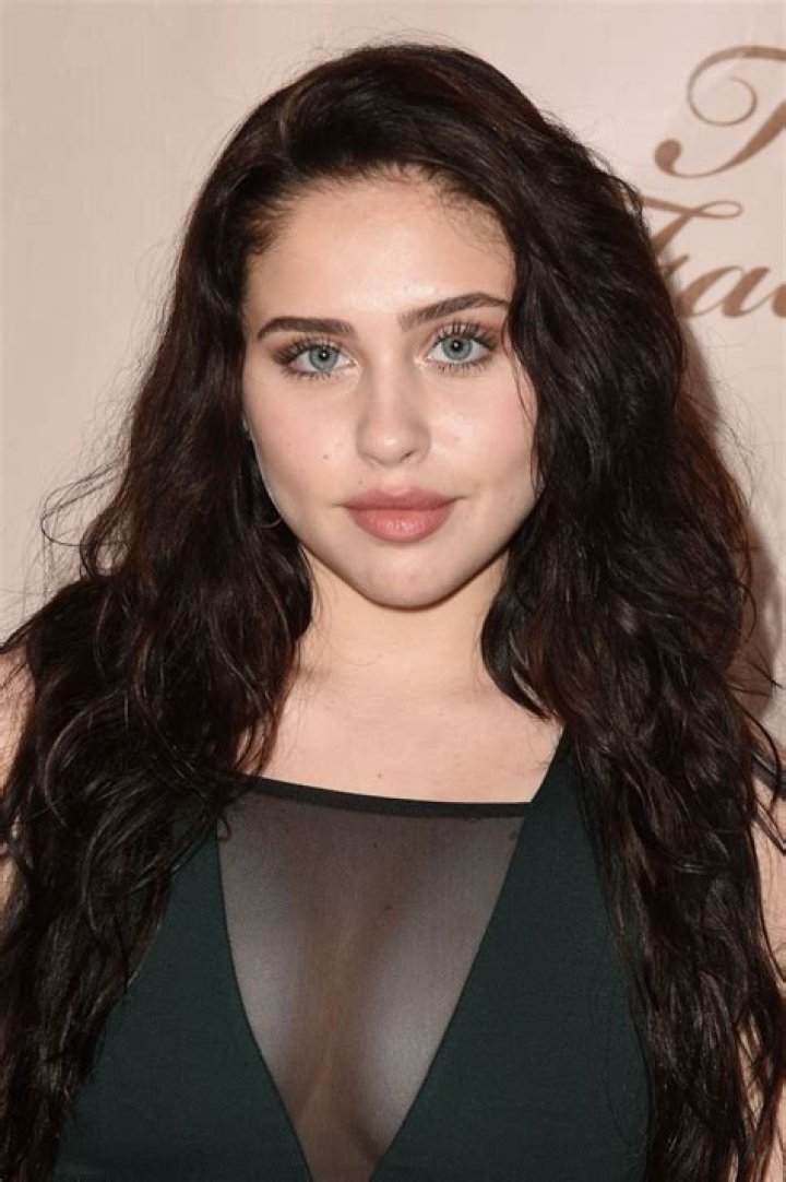 
Brenna D’Amico’s Biography, Age, Ex-Boyfriend Cameron Boyce 