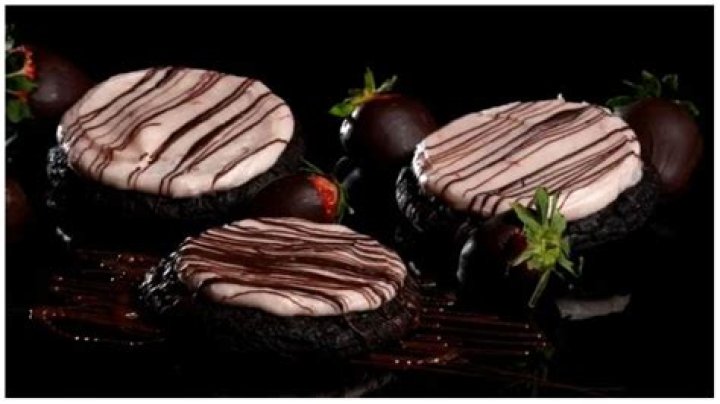 
Crumbl Cookies launches Chocolate Covered Strawberry Cookie and more for this week 