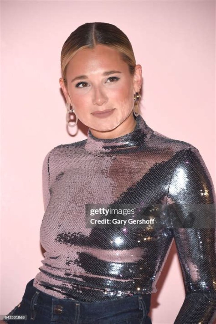 Danielle Bernstein (Blogger) - Age, Birthday, Bio, Facts, Family, Net Worth, Height & More