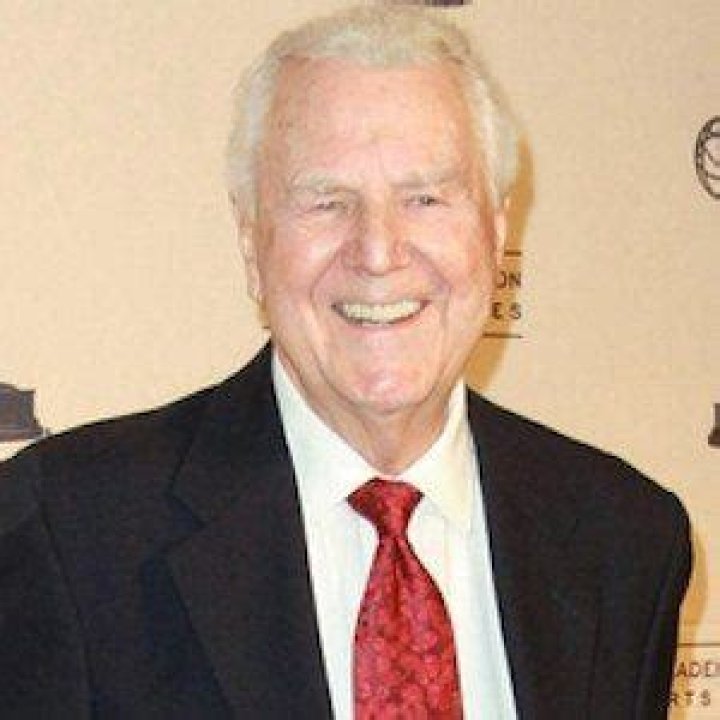 Don Pardo (Voice Actor) - Age, Birthday, Bio, Facts, Family, Net Worth, Height & More