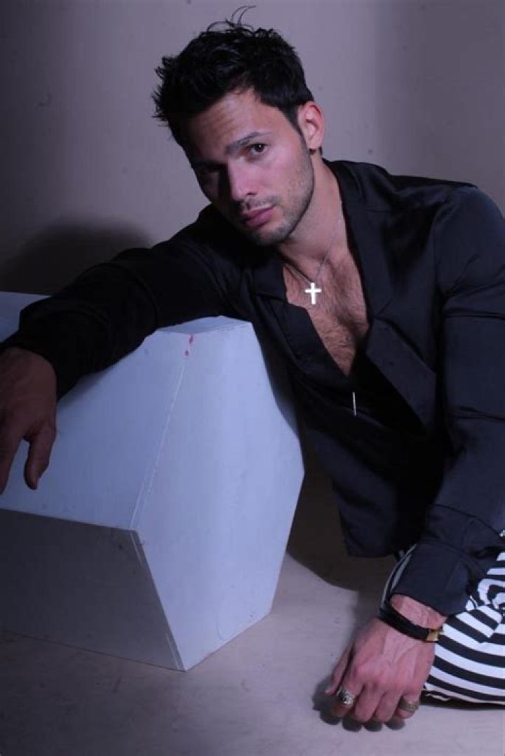 Emmanuel Palomares biografía, edad, altura, esposo, net worth, familia