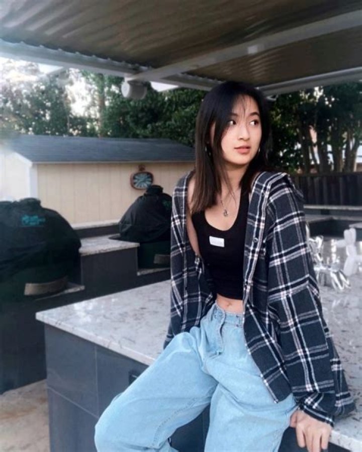 Gege Jing Age | Wiki, Net worth, Bio, Height, Boyfriend