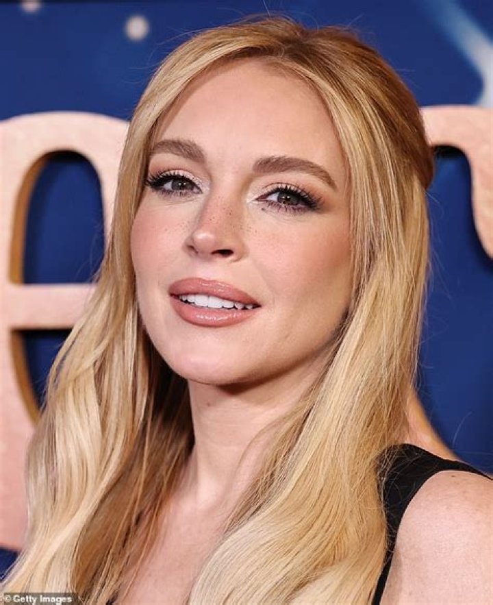 Grool! Lindsay Lohan Is Back In NYC And Looking Happier Than Ever