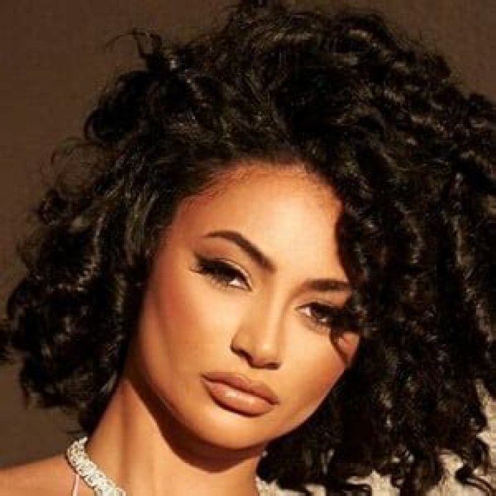 Himynamestee (Instagram Star) - Age, Birthday, Bio, Facts, Family, Net Worth, Height & More