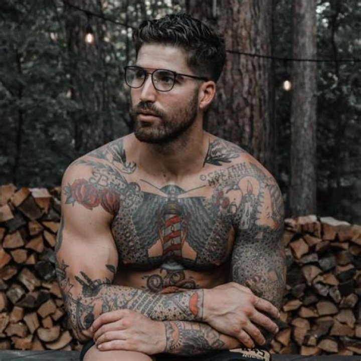 How Many Tattoos Does Pablo Schreiber Have? Personal Life Details About The Candy Actor