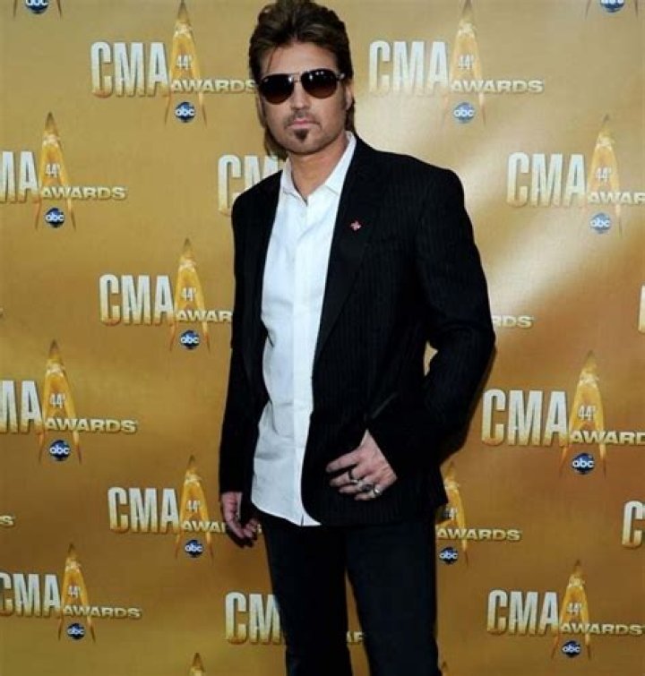 How tall is Billy Ray Cyrus