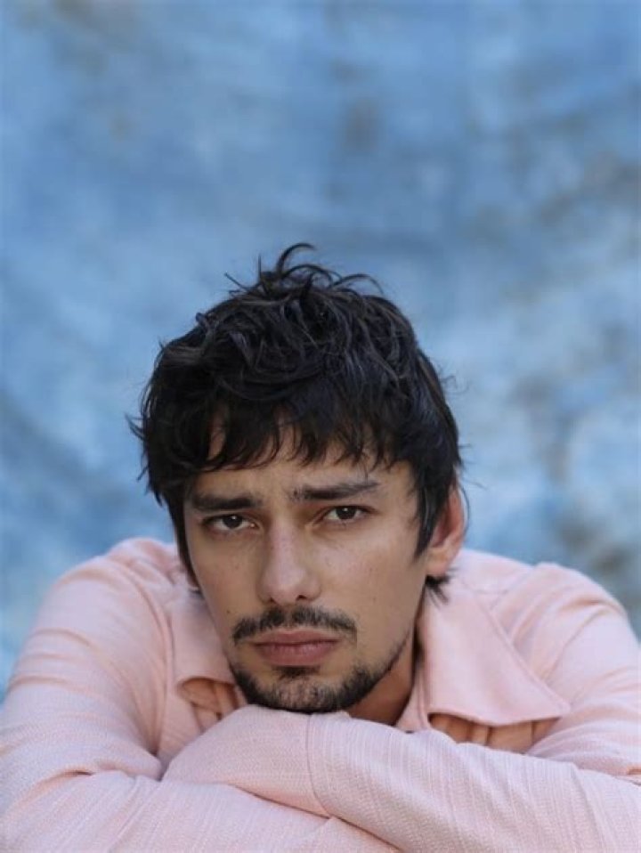 How tall is Devon Bostick