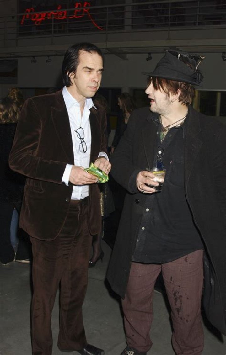 How tall is Nick Cave