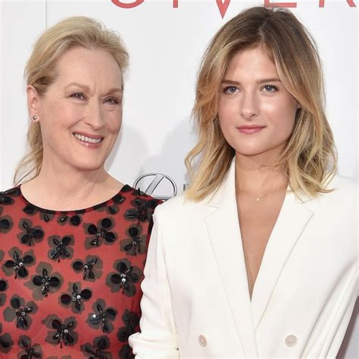 Is Louisa Jacobson the daughter of Meryl Streep?