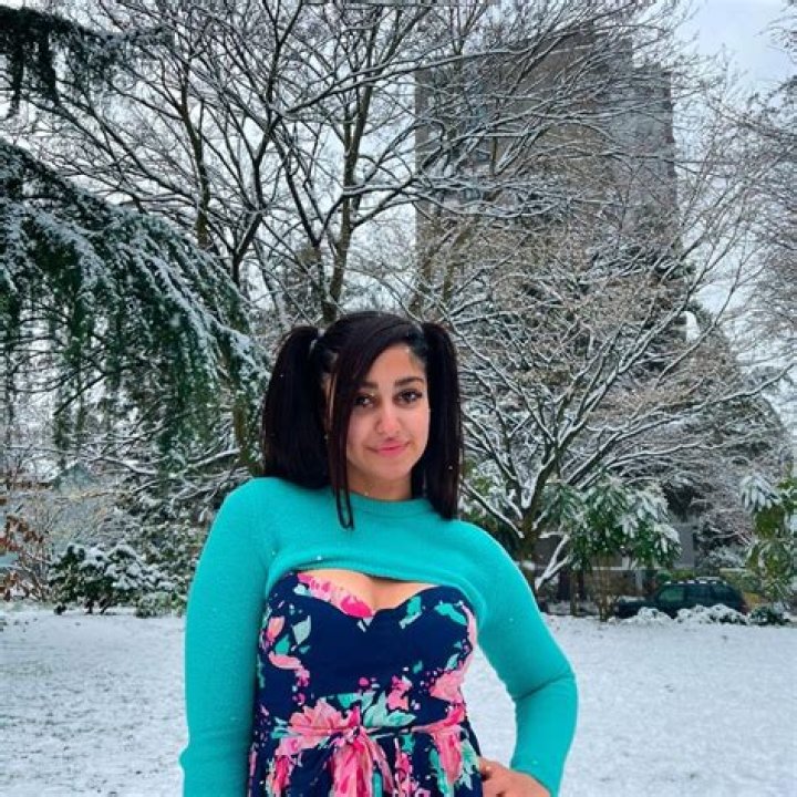 Karina Seabrook (Instagram Star) - Age, Birthday, Bio, Facts, Family, Net Worth, Height & More