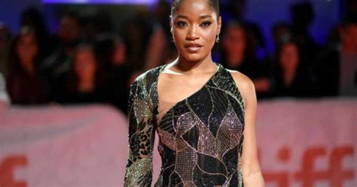 Keke Palmer Previews New Music While Twerking In Bikini: "This Is Kiki"
