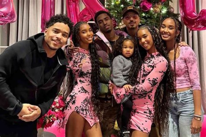 King Combs (Instagram Star) - Age, Birthday, Bio, Facts, Family, Net Worth, Height & More