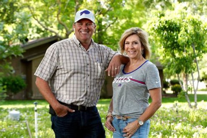 Lavonne Battle Biography, Age, Height, Husband, Net Worth, Family