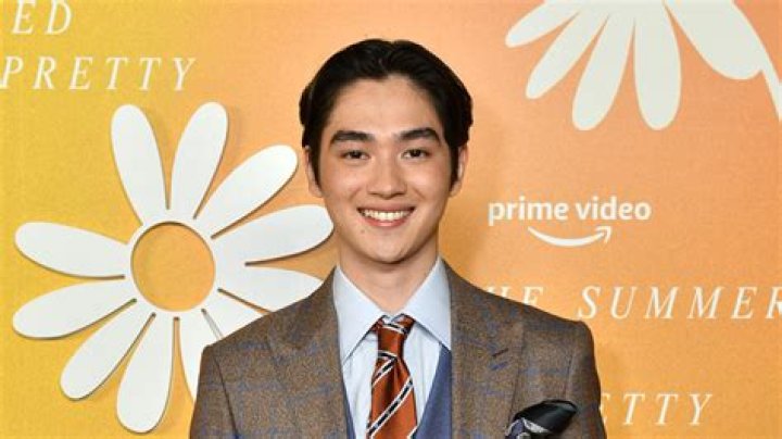 Lloyd Kaufman Biography, Age, Height, Wife, Net Worth, Family