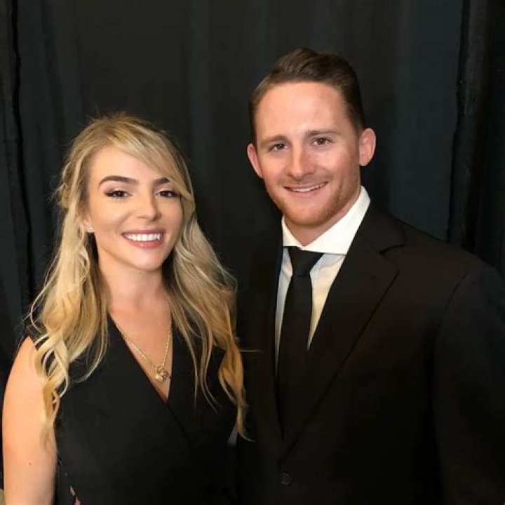 Marissa DeVault Biography, Age, Height, Husband, Net Worth, Family