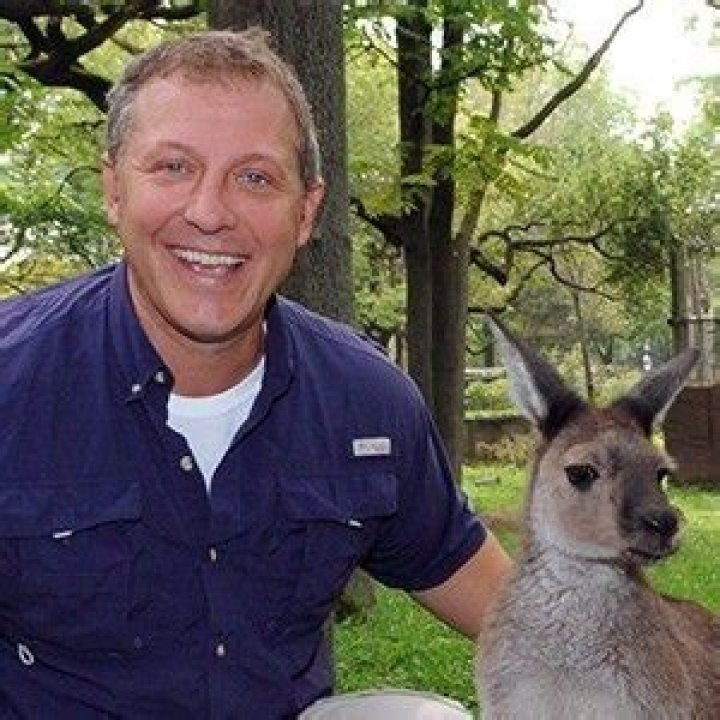 Martin Kratt (TV Producer) - Age, Birthday, Bio, Facts, Family, Net Worth, Height & More
