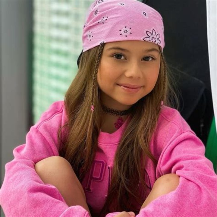 Milana Khametova (Model) - Age, Birthday, Bio, Facts, Family, Net Worth, Height & More