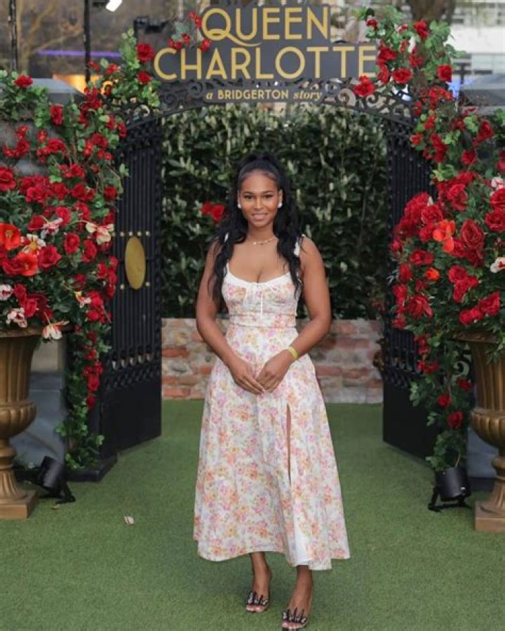 Paul Banks Biography, Age, Height, Wife, Net Worth, Family