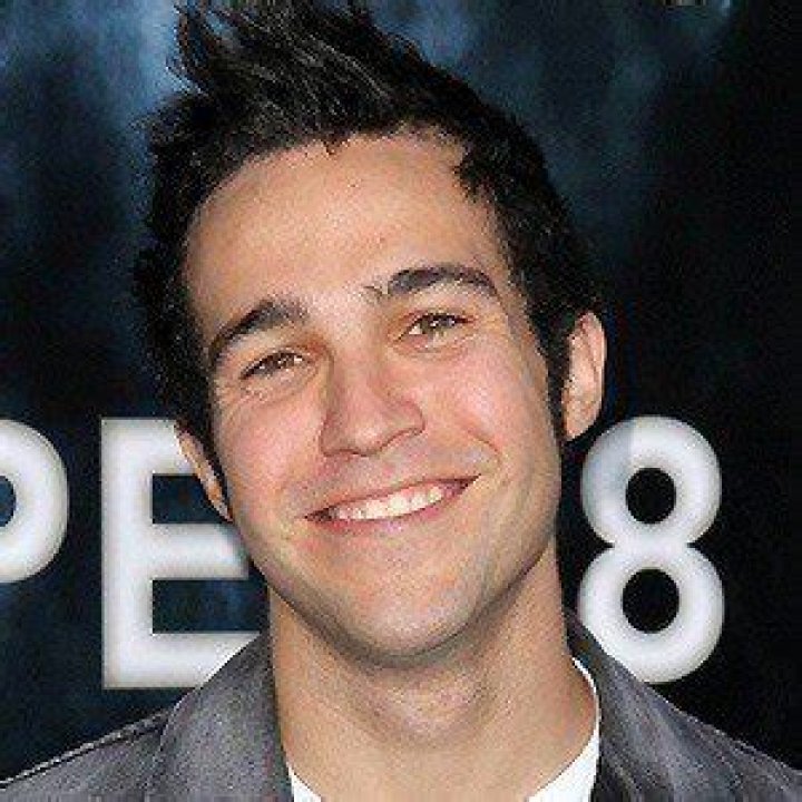 Pete Wentz (Bassist) - Age, Birthday, Bio, Facts, Family, Net Worth, Height & More