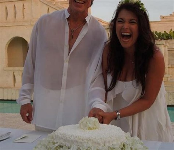 
Ronn Moss is Married to Wife: Devin DeVasquez. 
