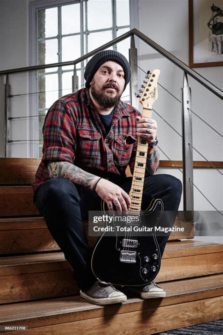 Shaun Morgan (Guitarist) - Age, Birthday, Bio, Facts, Family, Net Worth, Height & More