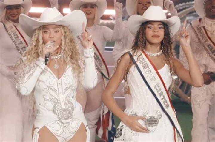 Slay!A Look at Beyoncé’s ‘Formation’ Tour Costumes