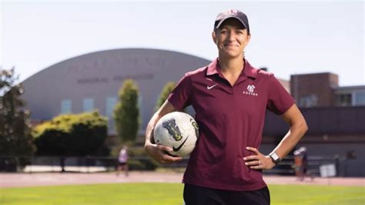 Stephanie Cox (Soccer Player) - Age, Birthday, Bio, Facts, Family, Net Worth, Height & More