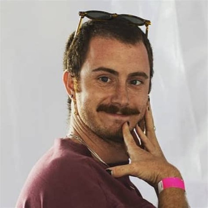 Tom Cardy (TikTok Star) - Age, Birthday, Bio, Facts, Family, Net Worth, Height & More